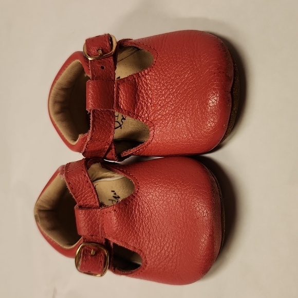 Monkey feet Shoes Girls pink size 6-12 m Spots On Bottom - Picture 2 of 8